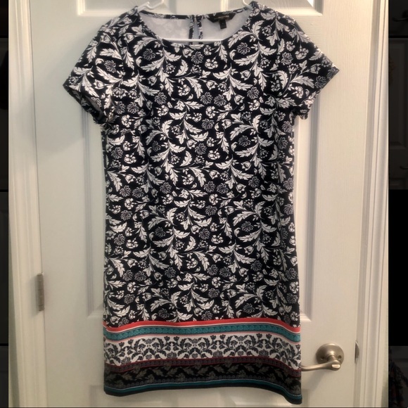 EUC - Banana Republic Shift Dress Size 6 - Picture 1 of 1